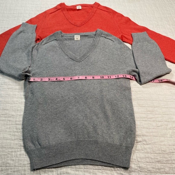 Crewcuts by J. Crew Boy’s Crew V-Neck Sweaters Size 6/7 - Picture 6 of 10